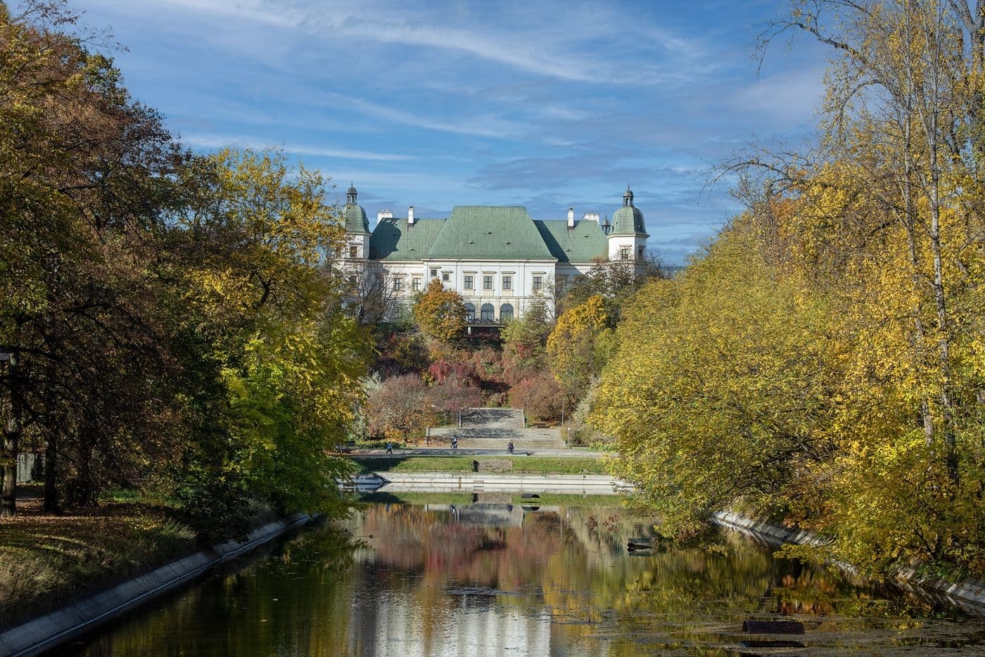Ujazdów Castle – Art, History and Warsaw's Hidden Village